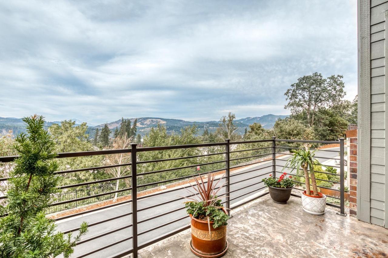 Mt Adams River View House Худ-Ривер Экстерьер фото